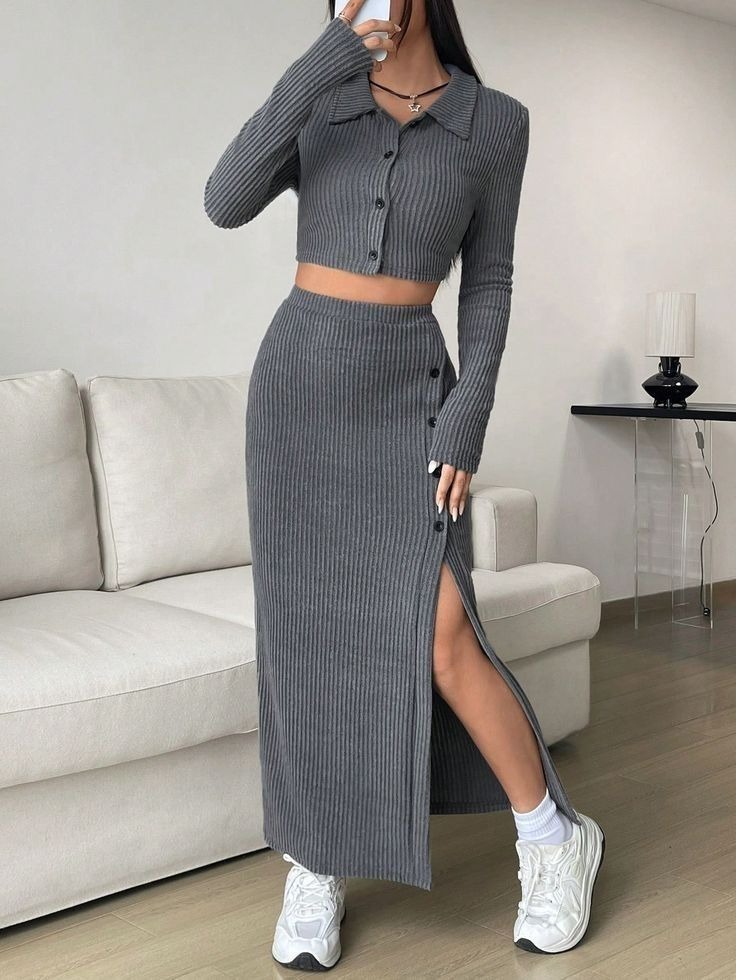 Conjunto de dos piezas de punto con tenis