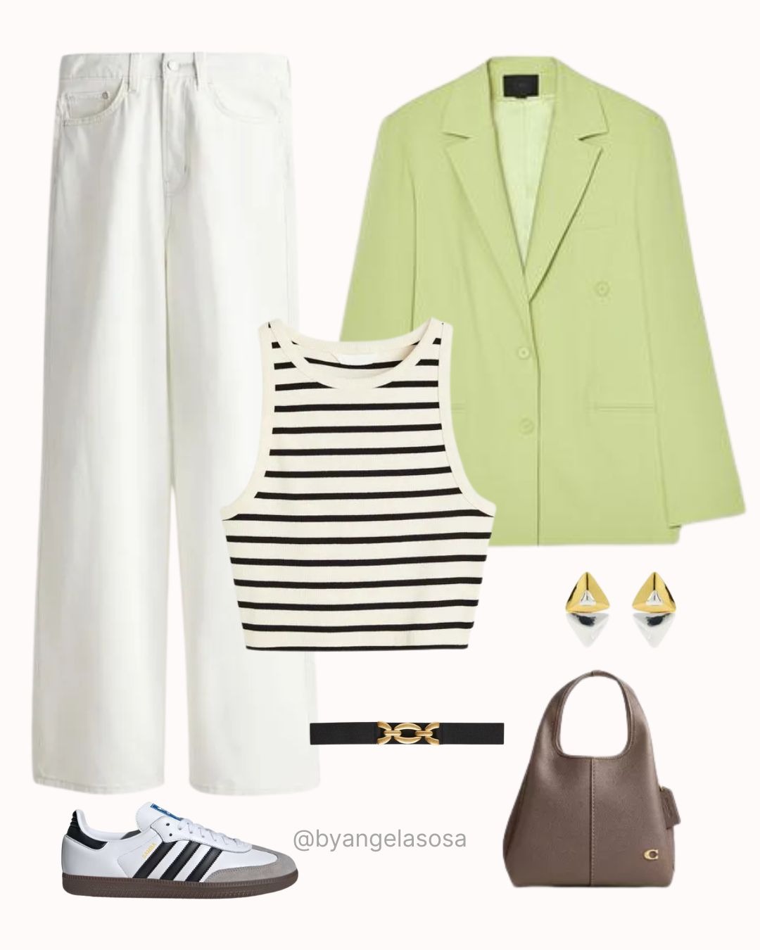 Outfit con blazer verde, pantalón blanco, crop top de rayas y tenis
